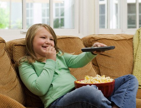 研究表明：看电视时吃得多