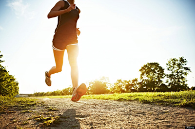 夏日跑步实用小贴士 9招教你不惧层层热浪--婉儿减肥网_专业的减肥瘦身资讯网